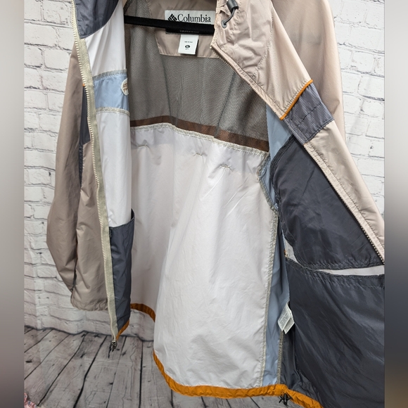 Men's Columbia windbreaker - Picture 9 of 11